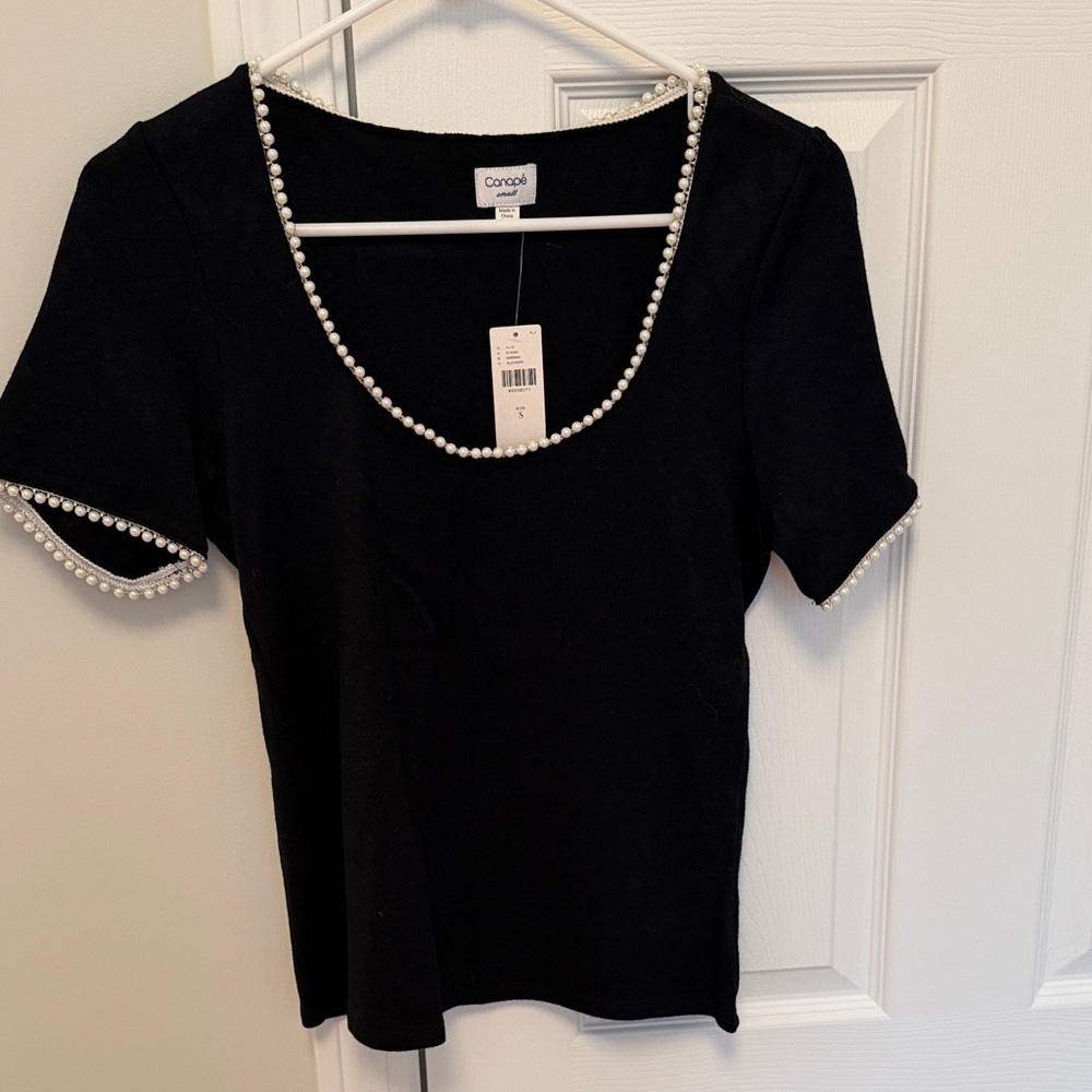Canapé Black Short Sleeve Scoop Pearl Trim Top- SIZE SMALL!